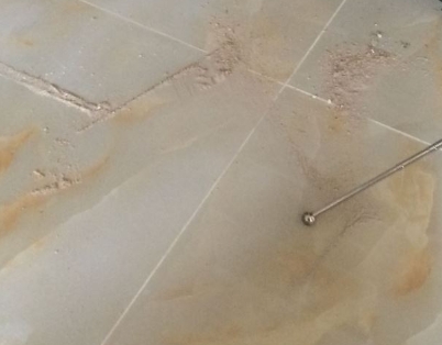 涧西瓷砖空鼓维修公司分享粘合剂选择不当在瓷砖铺贴过程中可能导致以下问题